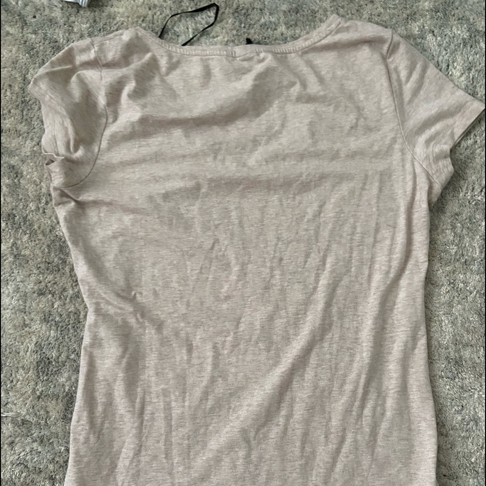 Basic V Neck - Picture 4 of 4